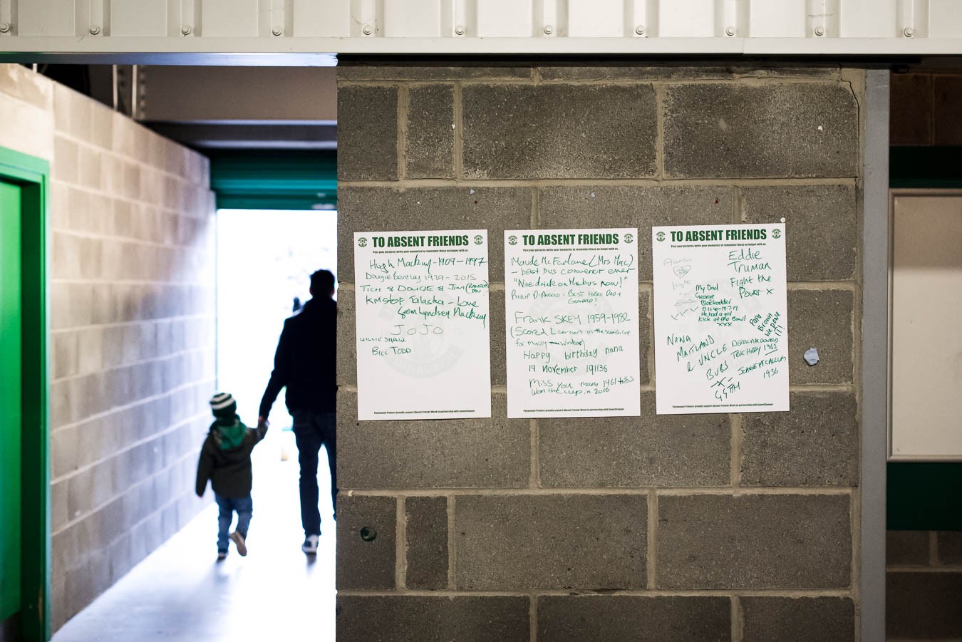 To Absent Friends wall, Hibernian v Dundee