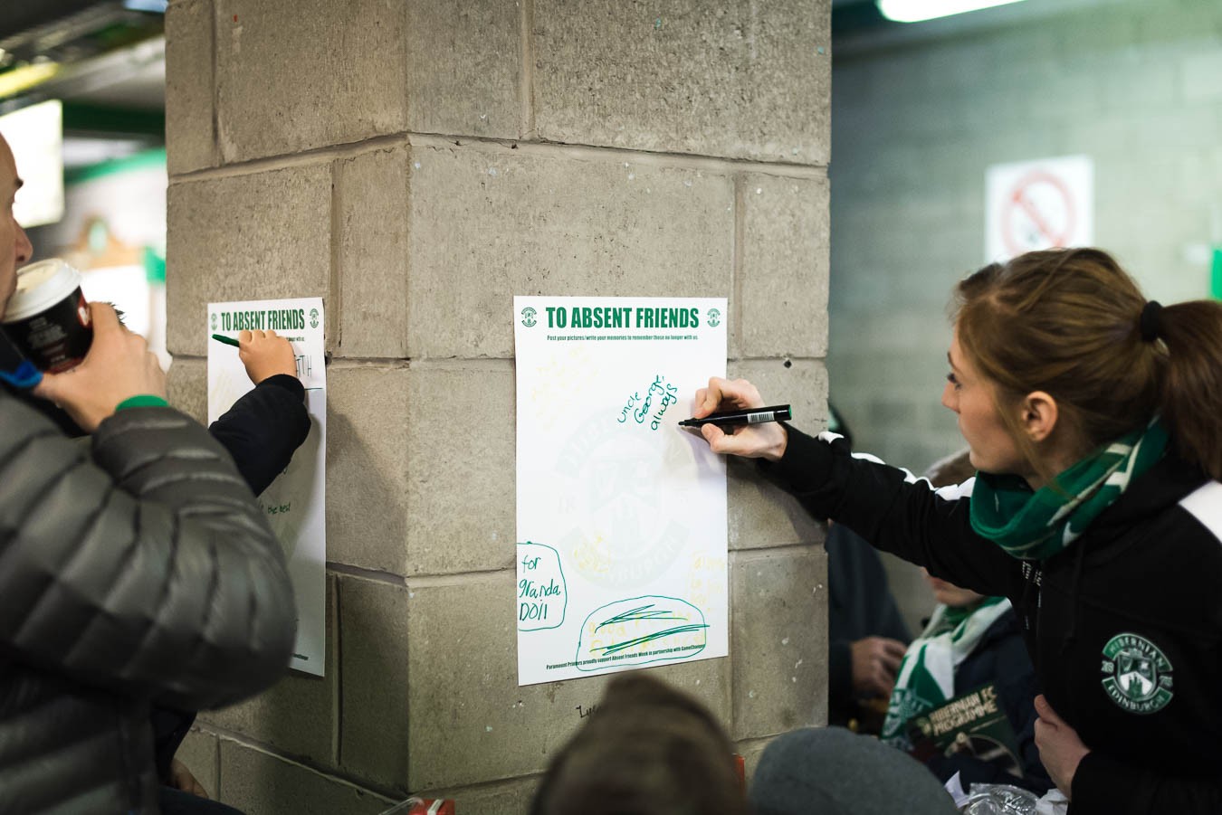 To Absent Friends wall, Hibernian v Dundee