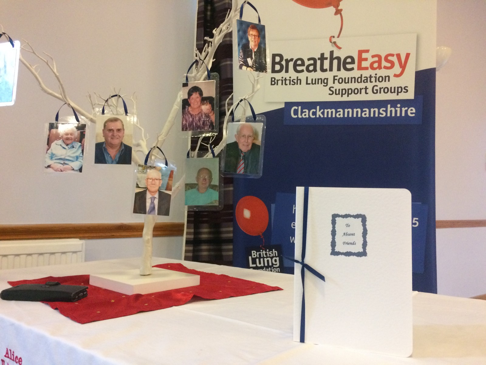 Breathe Easy Clackmannanshire honouring Absent Friends